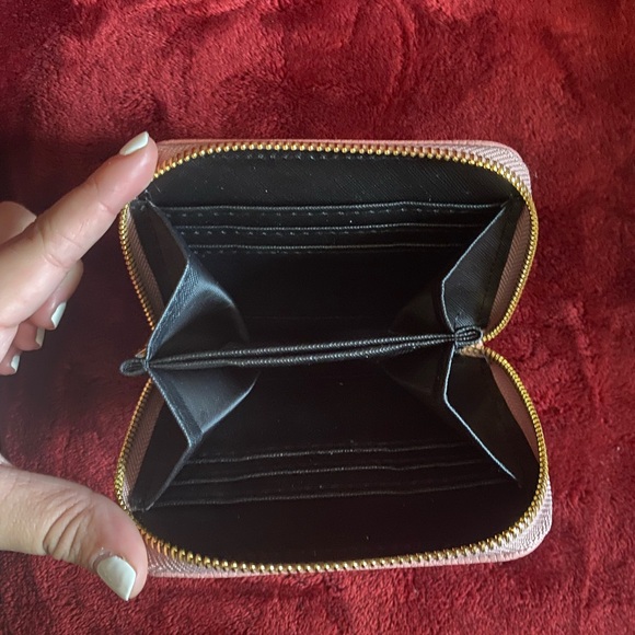 Coach - Picture 3 of 3